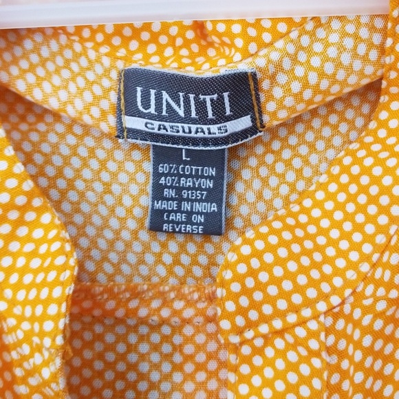 Button down sleeveless top by: Uniti - Picture 2 of 3